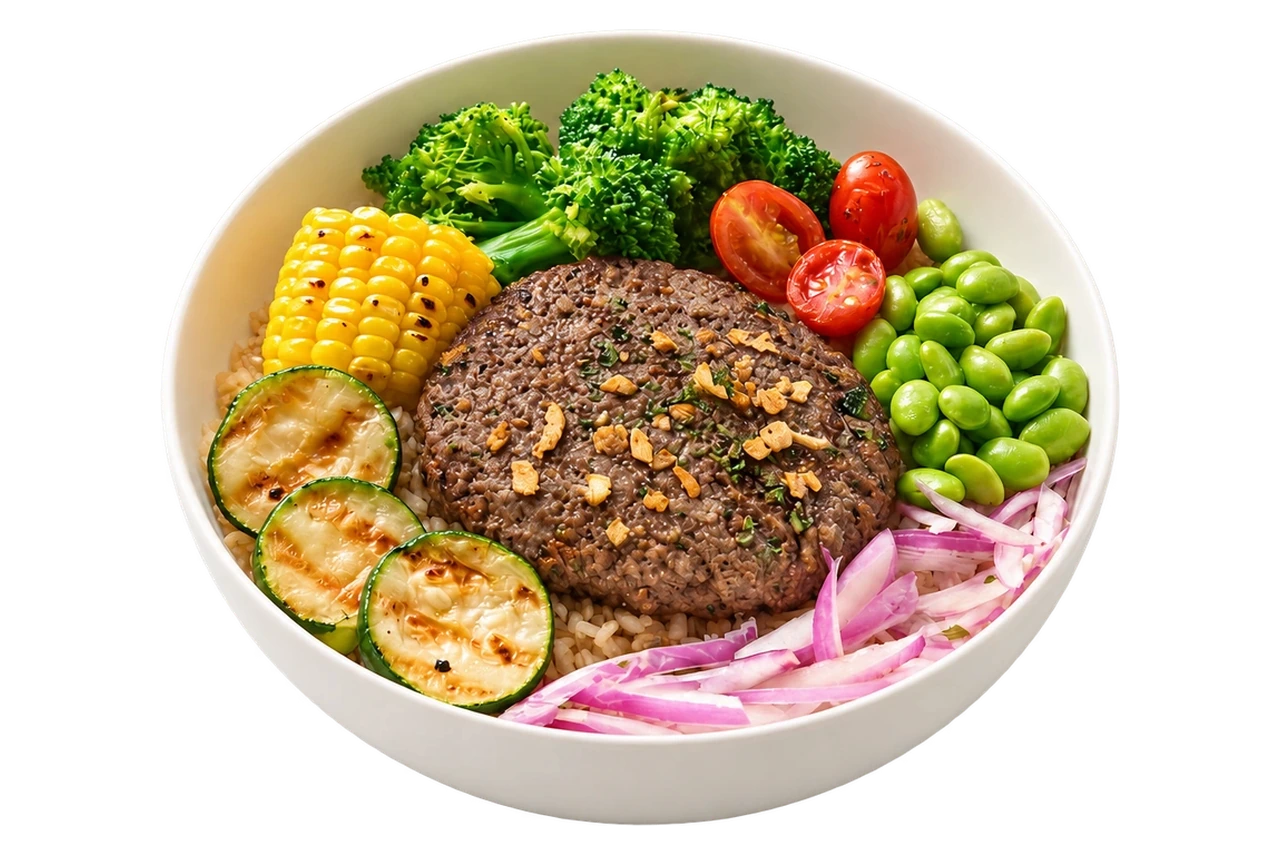 牛肉漢堡排歐烤碗，牛肉漢堡排搭配冷熱配菜與蘑菇洋蔥醬